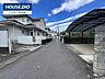 外観：現地写真（撮影2024年9月）すっきりと舗装された見通しの良い前面道路です