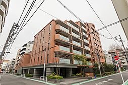 2012年竣工、総戸数71戸、地上9階建てのマンション。