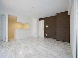 ミュンヘンスクエアＩ番館 2階2LDKのリビング/ダイニング