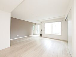 アルファスクエア宮の森2条 1階3LDKのリビング/ダイニング