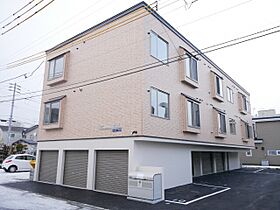 ハーモニービコウ  ｜ 北海道札幌市白石区菊水上町四条3丁目（賃貸アパート1LDK・1階・32.40㎡） その1