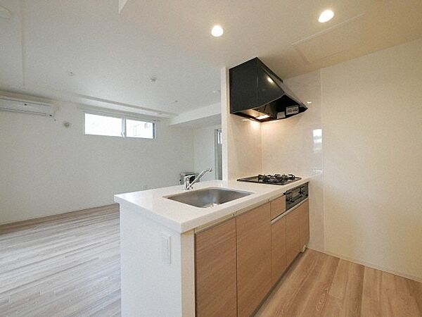 apartment 北海道札幌市西区二十四軒一条５丁目1-2　ラ・ポール二十四軒2号館107号室