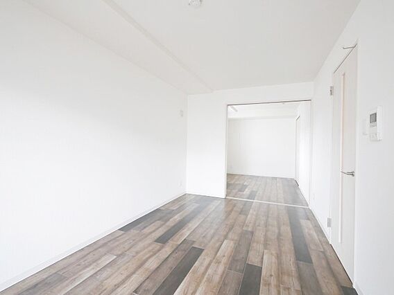 AmazingRoseseason1_内装_2