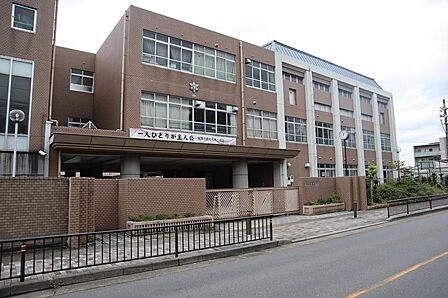 京都市立藤森中学校:徒歩13分(1012m)