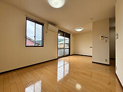 プレミールE 201 2階ワンルームのリビング/ダイニング