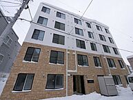 北海道札幌市中央区南八条西11丁目2-9：物件画像／株式会社UpHousing