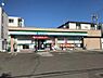 周辺：【コンビニエンスストア】ファミリーマート 札幌北8条東17丁目店まで574ｍ