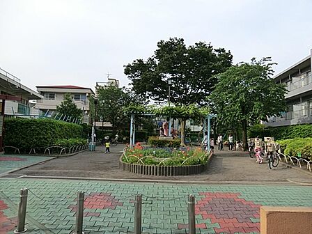 荒川五丁目公園まで約240m