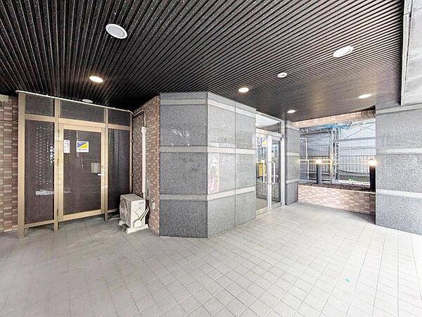 エントランスを拡大表示