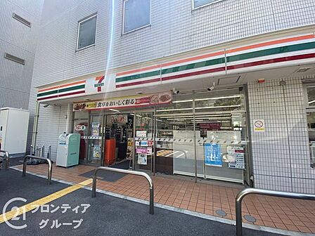 セブンイレブン神戸港島中町6丁目店 徒歩2分。 120m