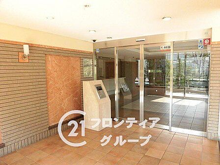 はじめてのマイホーム購入は、わからないことだらけで当然です。資金計画から物件選びまで、順を追ってスタッフが一緒に考えていきます