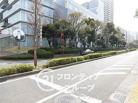 写真だけではわからない採光・広さ・周辺環境の実感は、実際に足を運んでみることが一番です。ご見学はいつでもご予約いただけます