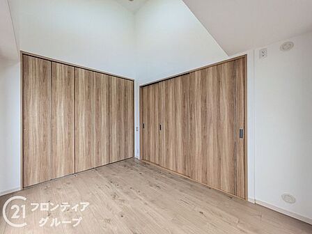住まい選びは、価格や立地だけでなく、将来の暮らし方まで含めて考えることが大切です。今の段階で気になっていることを、まずスタッフに話してみてください