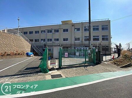 神戸市立御影北小学校 徒歩15分。 1130m