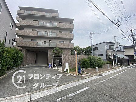 住宅購入の流れや必要な手続きについて、順を追ってご説明しています。はじめての方でも安心してご相談いただける環境を整えています