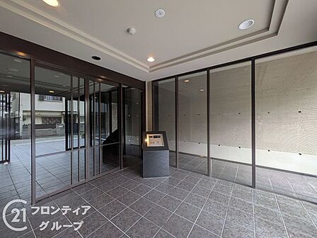 住まい選びは、価格や立地だけでなく、将来の暮らし方まで含めて考えることが大切です。今の段階で気になっていることを、まずスタッフに話してみてください
