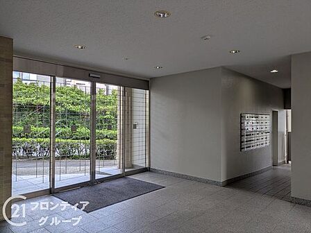 マンションのロビーは、住民の皆様が集うコミュニケーションの場であり、憩いの場です。