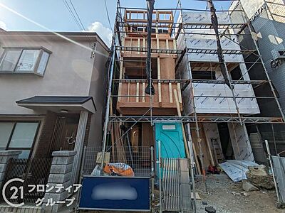 外観：高断熱な壁・床・屋根・窓です。