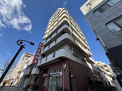 外観：RC造、10階建てのマンションです。