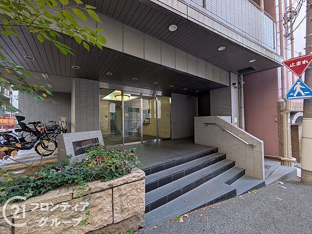 エントランス カーサ神戸下山手　中古マンション 7階/-