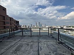 大型ルーフバルコニー付き。