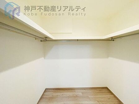 ◆各居室にクローゼットがございますので収納に便利です♪