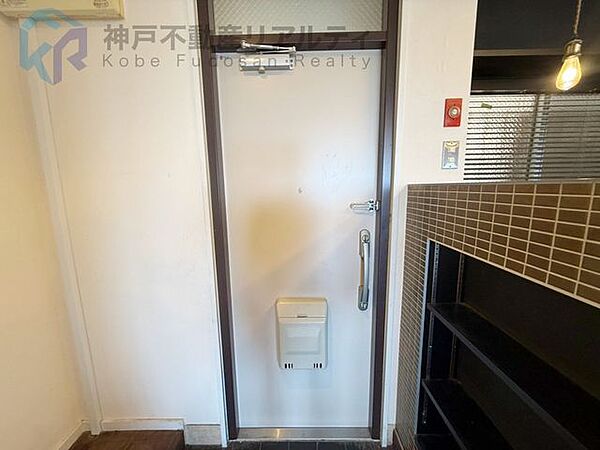 玄関を拡大表示
