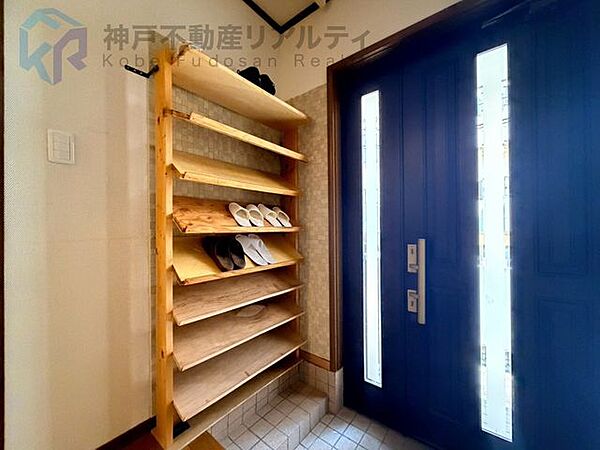 玄関を拡大表示