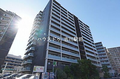 外観:14階建てマンション☆彡 外観:14階建てマンション☆彡