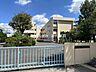 周辺：吉川市立中央中学校 810m