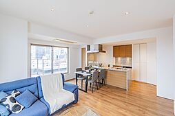 ミッドガーデン赤坂氷川 2LDKのリビング/ダイニング