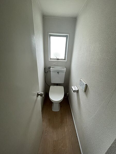 トイレを拡大表示