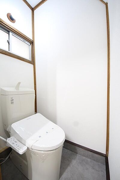 トイレを拡大表示