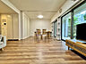 リビング/ダイニング：リビングダイニングには足元からポカポカ温めるTES式床暖房を設置。窓ガラスは遮音性と断熱性に優れた複層ガラス。（写真は2LDKですが3LDKに変更予定）