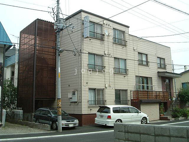 2 / 4
