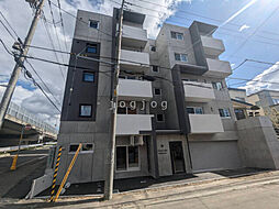 バス 中央バス西岡1条8丁目下車 徒歩1分の賃貸マンション