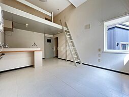 フレスノパーク月寒 203 2階ワンルームのリビング/ダイニング