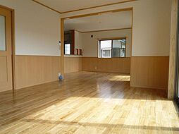 鬼丸貸家 3LDKのリビング/ダイニング