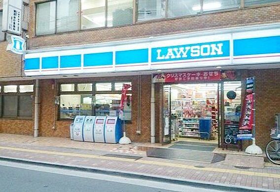ローソン台東三...