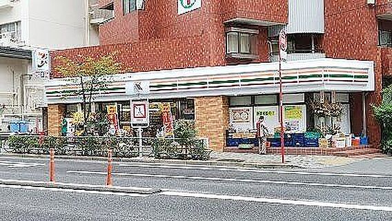 セブンイレブン...