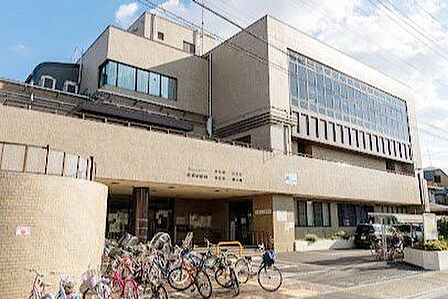 足立区立佐野図書館 徒歩16分。 1240m
