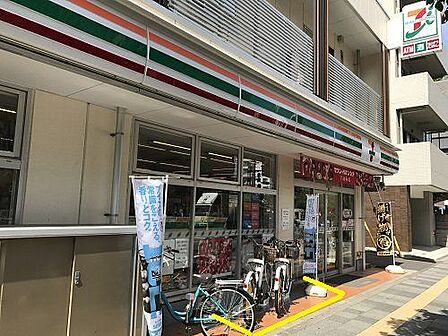 セブンイレブン墨田亀沢1丁目店 徒歩4分。 260m