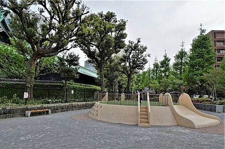 お茶の水公園 徒歩17分。 1290m