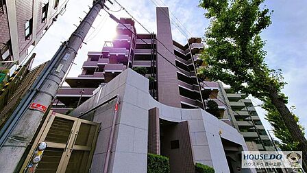 大阪モノレール線「少路」駅から徒歩5分の好立地マンション!エントランスは安心のオートロック付き&宅配ボックス付き!お忙しい日々の味方になってくれます!