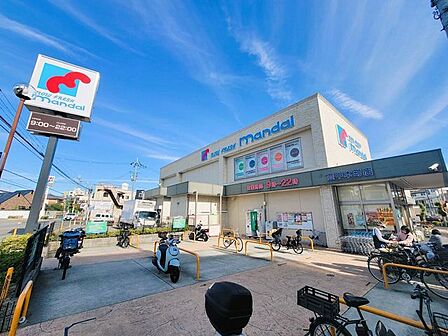 万代 豊中本町店 710m