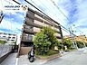 外観：大阪モノレール「少路」駅徒歩10分の立地。千里川に近い静かな住環境で徒歩10分圏内にスーパーや公園、小学校などが揃っています。