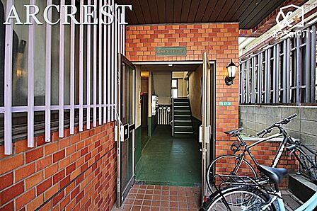 ~エントランス~管理が行き届いた清潔感のあるエントランス。