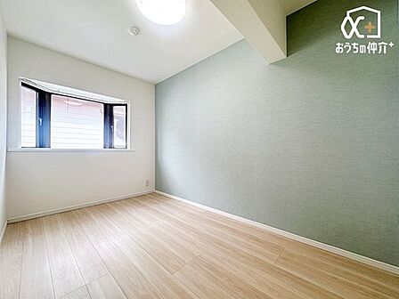 ぐっすりと眠れる寝室。朝は柔らかな光に包まれて、心地よい一日の始まりを迎えられる安らぎ空間。