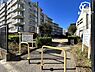 周辺：美住町1丁目第1仲よし広場 徒歩5分。ベンチ・パーゴラ・遊具（ブランコ・すべり台・砂場）・水飲場 360m