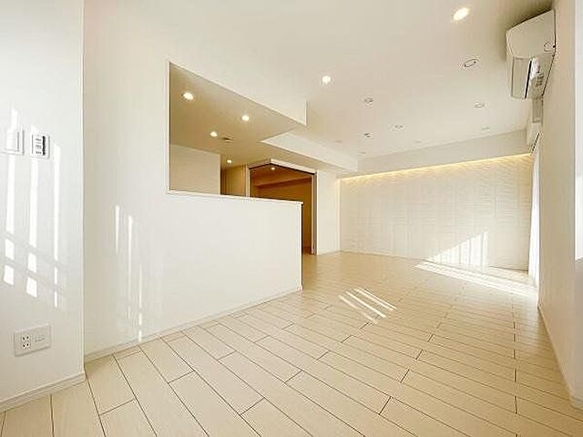 リビング/ダイニング ヴィラージュ・ヴェール七番館 10階/-